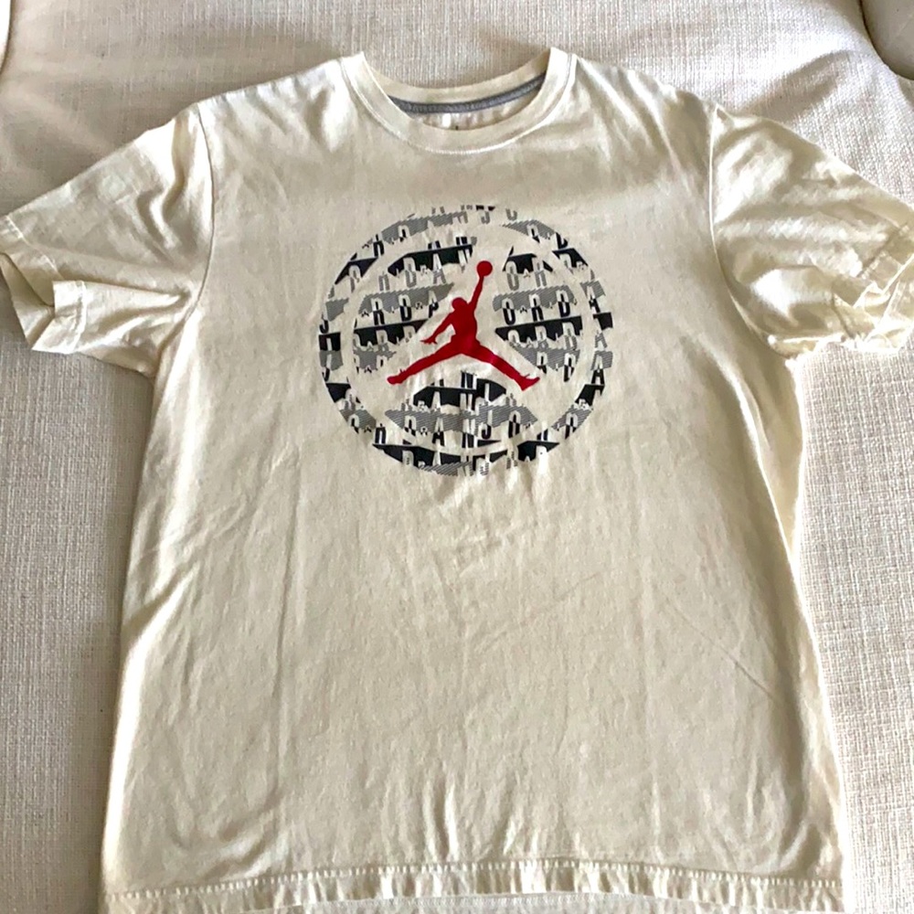Men’s Air Jordan T-Shirt Large